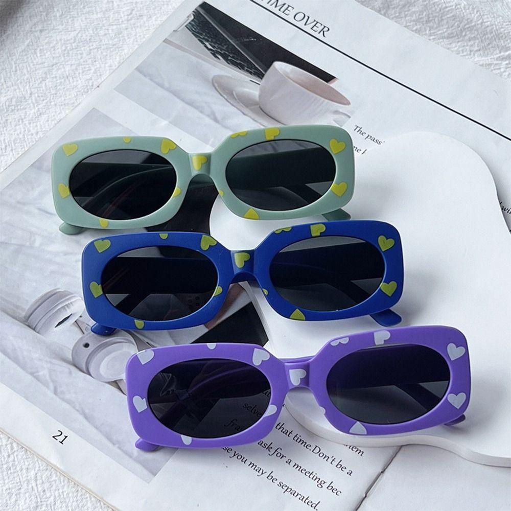 

UV400 Kids Rectangular Sun Glasses 2-8 Years Eyewear Trendy Heart Print Children Sunglasses рожевий