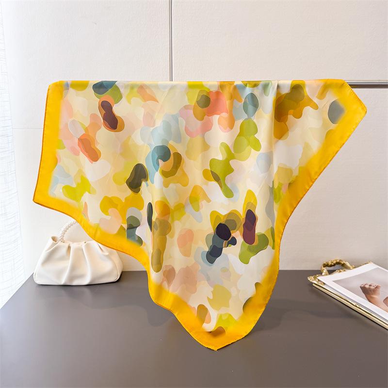 

Luxury Fashion Designer 70cm Square Scarves Women s Silk Scarf Spring and Summer Foulard Shawl Bandana Small Hairbands 70x70cm
