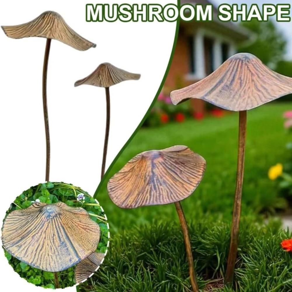 2PCS Retro Style Mushroom Garden Stake Simulation Garden Landscape Statue  Outdoor Garden