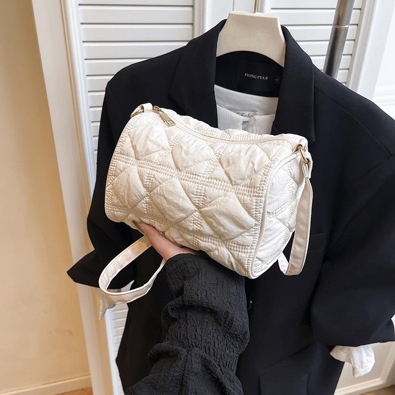 Korean Style Cloud Bubble Crossbody Bag: Niche Pleated Commute Shoulder Bag for Women