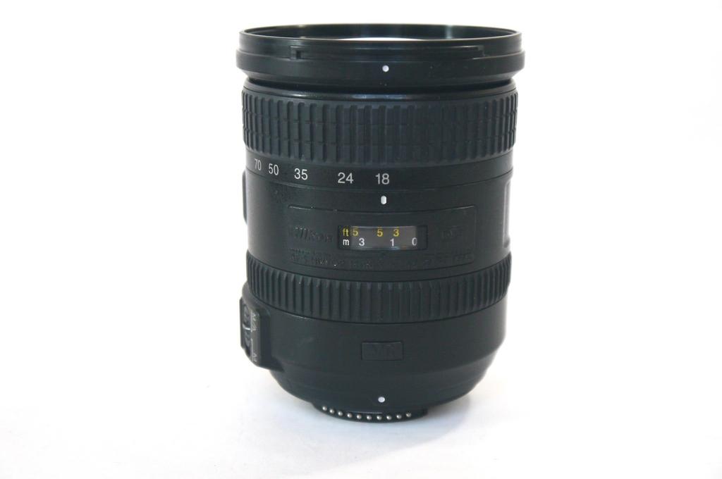 Nikon DX NIKKOR ED VR II Zoom Lens for Nikon DX Format AF-S 18-200mm f/3.5-5.6G High-Power