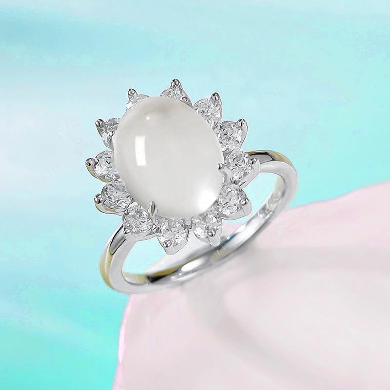 

Хуэй Чжи И Серебряное кольцо S925 в форме яйца с подсолнухом и водяным моховым жадеитом Size 6