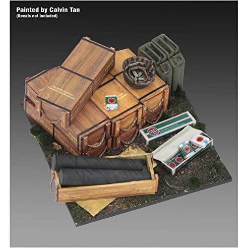 Royal Model 1/35 WWII US Army Diorama Accessory Vignette Base 40mm X 40mm 105mm Cannon Ammunition and Ammunition Box Resin Kit RM992