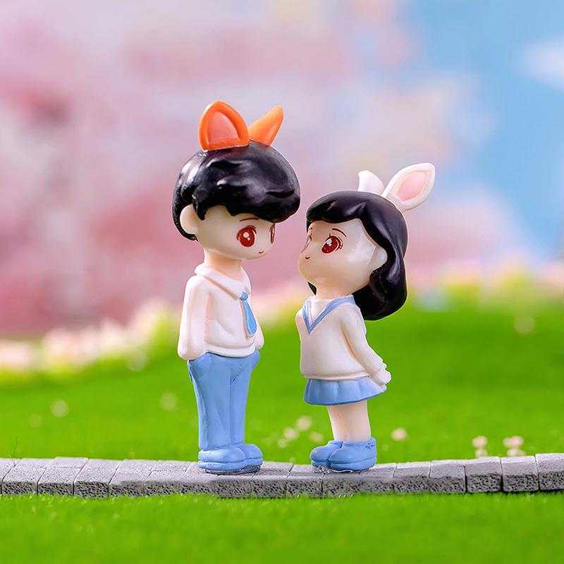 Sweety Lover Couple Chair Figurines Miniatures Fairy Garden Home Decor Desk Garden Decorative Craft Resin Craft Scene Decoration