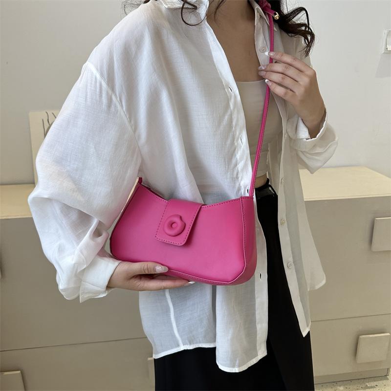 Fashion Small Bag 2025 Summer New Popular Casual Shoulder Bag Simple Solid Color Underarm Bag Casual Small Square Bag