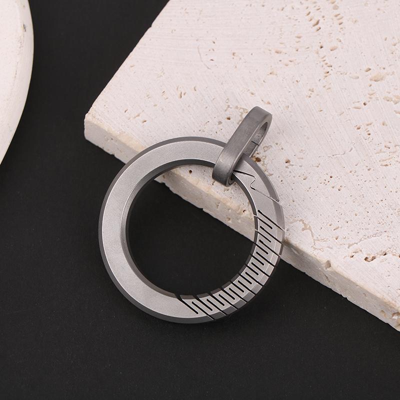 Titan Legierung Schlüsselbund Männer Schlüsselbund Multifunktions Schnalle Persönlichkeit