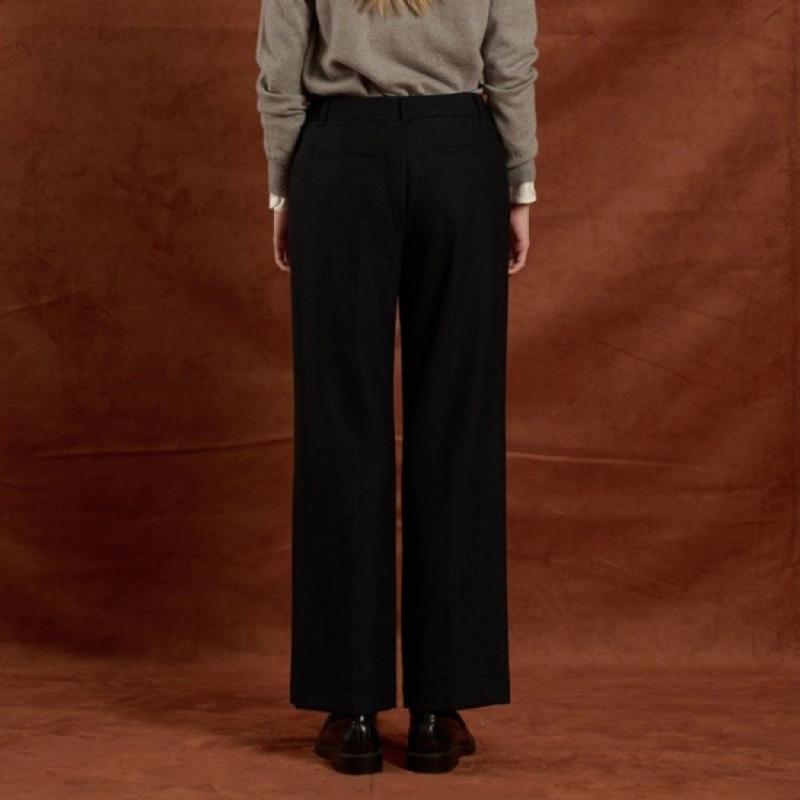 BCBG Wool Blend Straight Pants B5w9p305