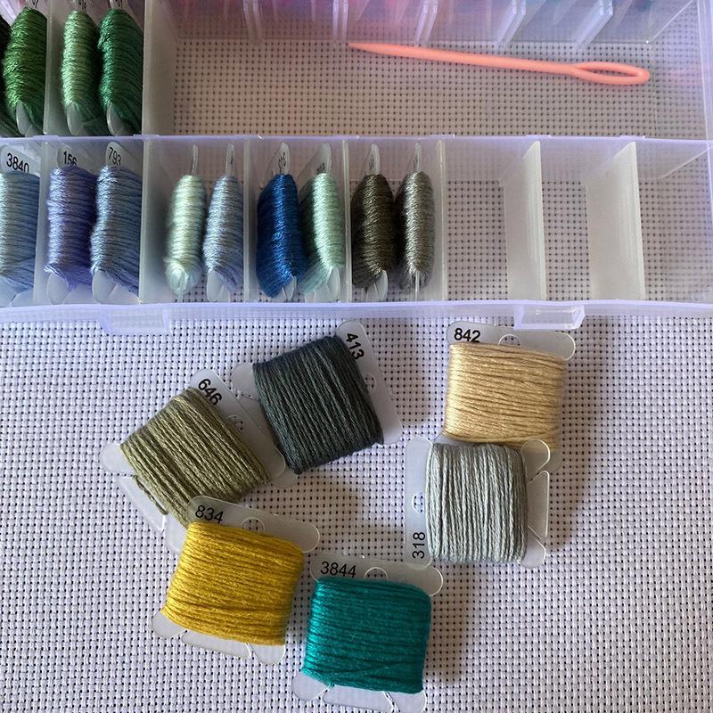 36/50/100 Color Cross Stitch Set with Pre-Wound Bobbins and Boxed Embroidery Floss