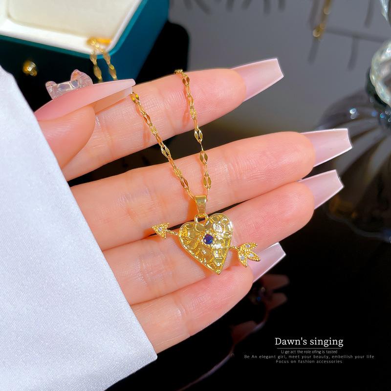 Geometric Popular Elements Luxury Banquet Wedding Necklace Women'S Versatile Clavicle Chain Titanium Steel