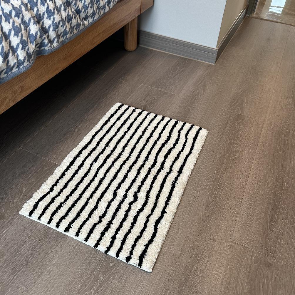 Soft Stripe Geometric Mats household Bathroom Rug Carpet Entrance Floor Anti Slip Pad Aesthetic Plush floor mats Home Room decor
