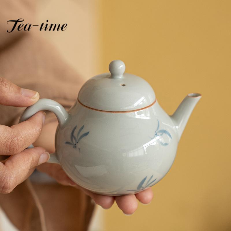 130ml Antique Handpainted Butterfly Orchid Ceramic Teapot Small Pear Pot with Ball Hole Filter Chinese Tea Brewing Kettle Teaset
