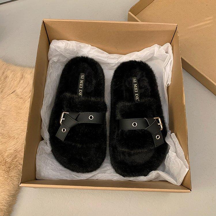 Fashion belt buckle thick bottom Internet celebrity fluffy slippers women's 2025 winter new wear non-slip versatile warm one-word drag