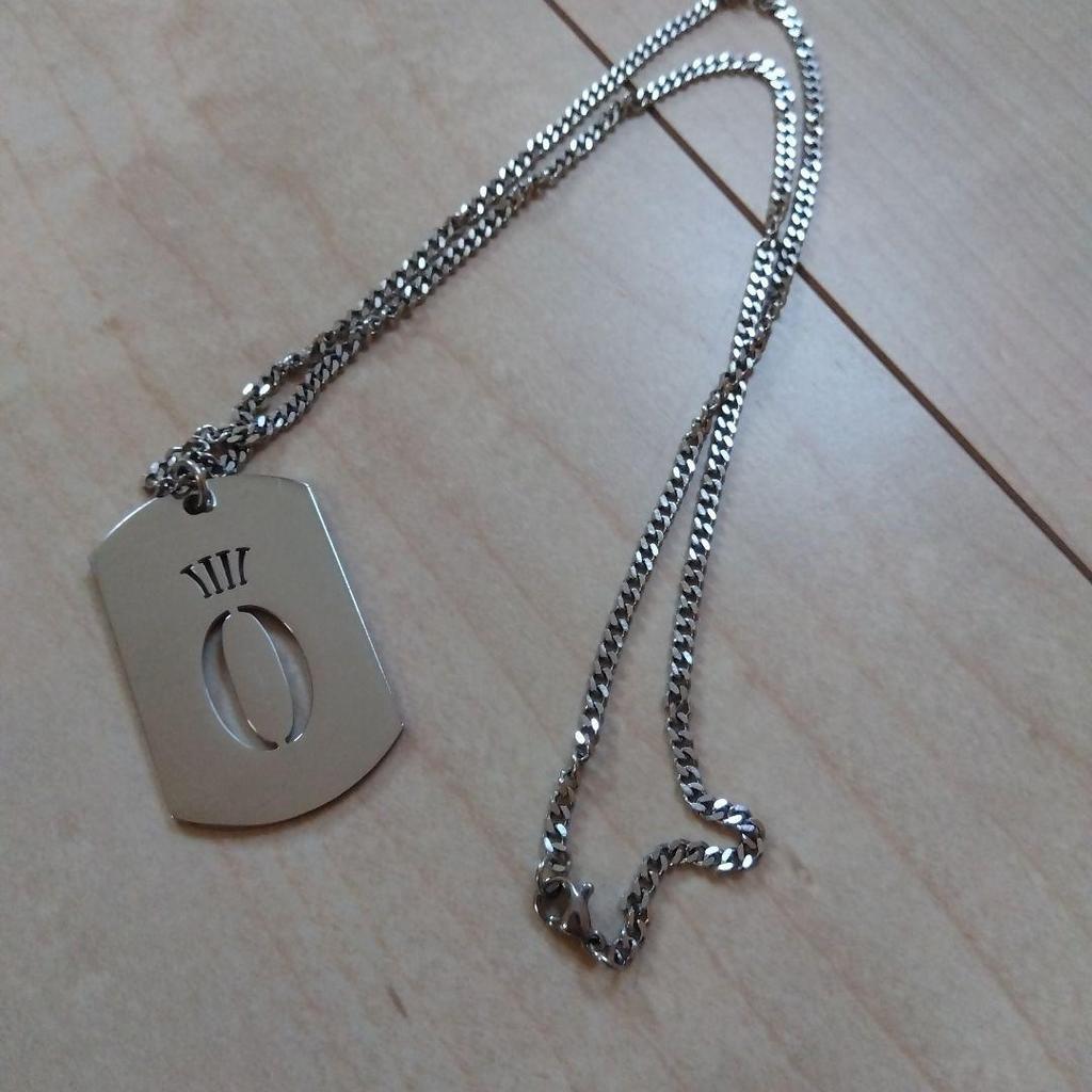 Used O Hellahero Regular price 17000 Long chain Unice Cartier style