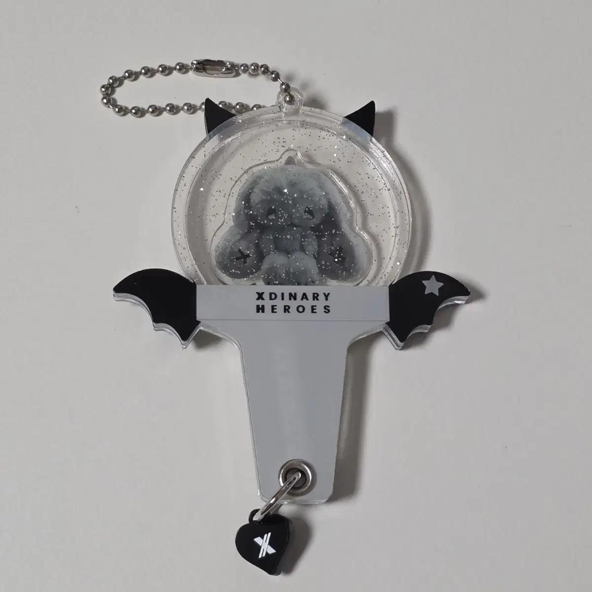 

Xdinary Heroes Xddiz Junhan Teonan Cheering Bond Key Ring