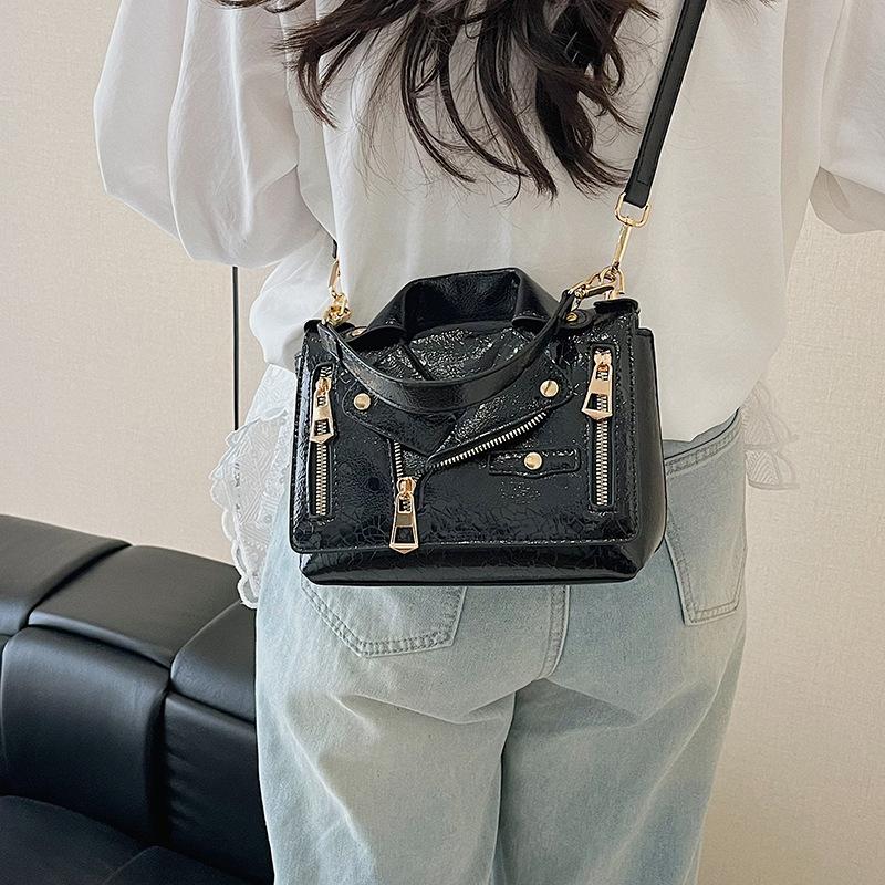 Foreign trade personality jacket suit bag bag 2025 new European and American fashion rivet shoulder bag women's small square bag tide