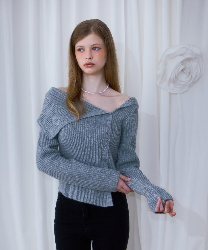 ROSEFRANTZ Unbalance Collar Button Knit [Gray]
