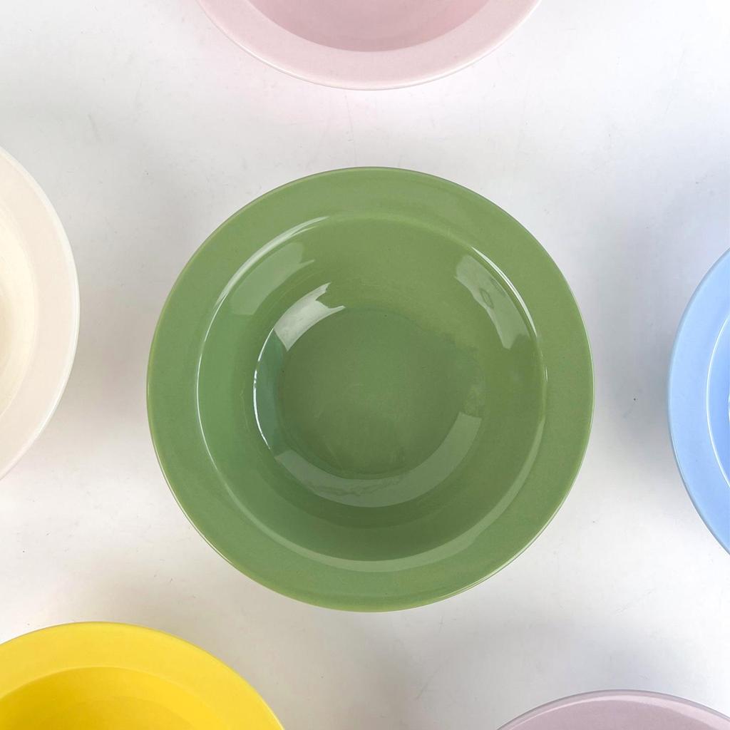 Minimalist Ceramic Pet Bowl with Edge and Neck Protection