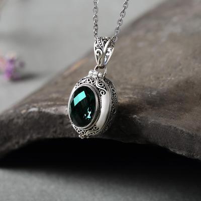 Silverstone S925 Green Crystal Inlaid Pendant for Women - Retro Thai Silver Design