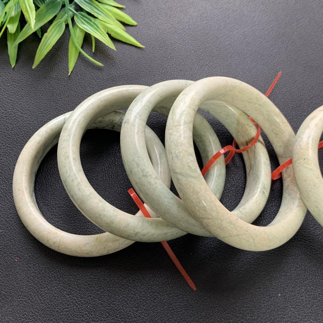TXY4 Flawed Liaoyang Flower Jade Xiuyu Bracelet - Playful, Natural, and Fashionable 60/61