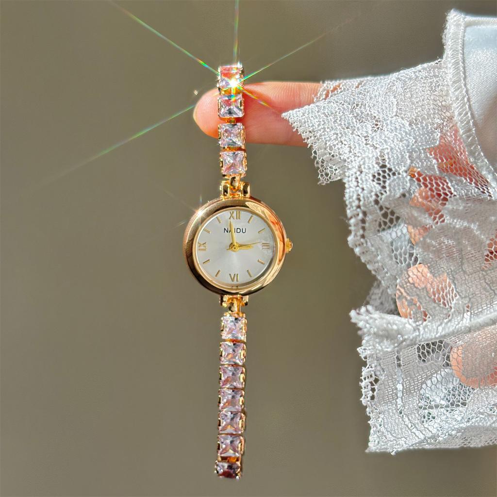 Bracelet Combination Small, Exquisite, High-End Luxury Watch Temperament Small Disc Women'S Watch