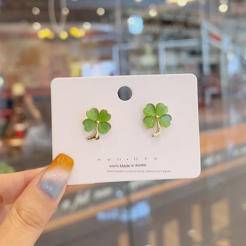 Elegant Silver Needle Cat's Eye Clover Earrings: High-Quality, Versatile & Stylish Women's Accessories