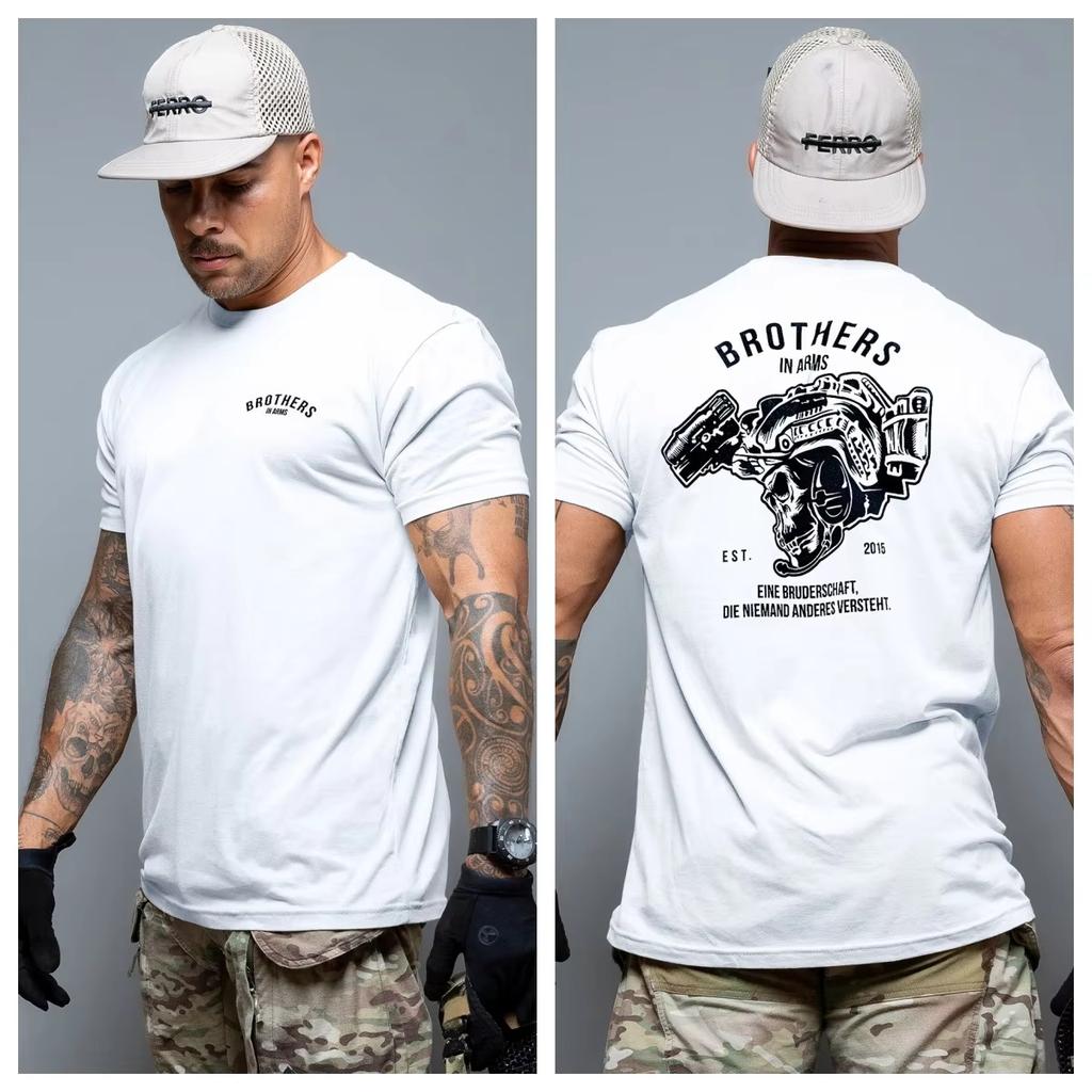 Unisex Brüder im Waffengang Totenkopf Taktisches Grafik-T-Shirt Baumwolle Streetwear Lässiges Kurzarm-Oberteil im Militärstil Für Männer und Frauen