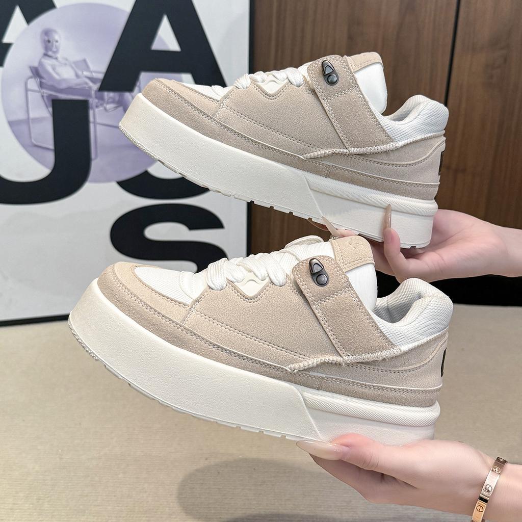 Fashion Thick Baseplate Shoes Women's Spring New Round Head Lace-up Sports Shoes Retro Casual Soft-soled Bread Shoes