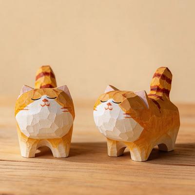 Hand Carved Decorative Wooden Chubby Orange Ginger Cat Mini Animal Figurine Cute Fat Kitten Statue Ornament Home Desk Decor Gift