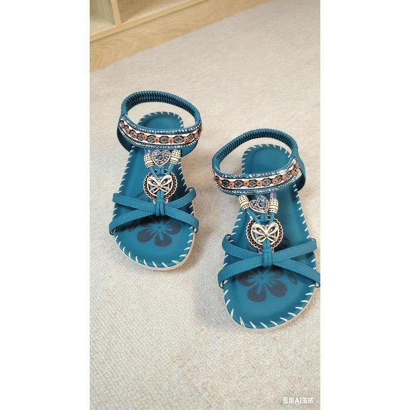 Spring new large-size flat-bottomed flower rhinestone sandals open-toe beach sandals