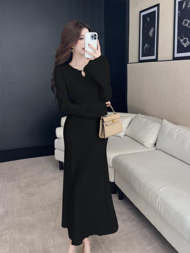 Elegant Bell Sleeve Bodycon Knit Dress and Coat - New Chinese Style for Women, Autumn Winter Collection