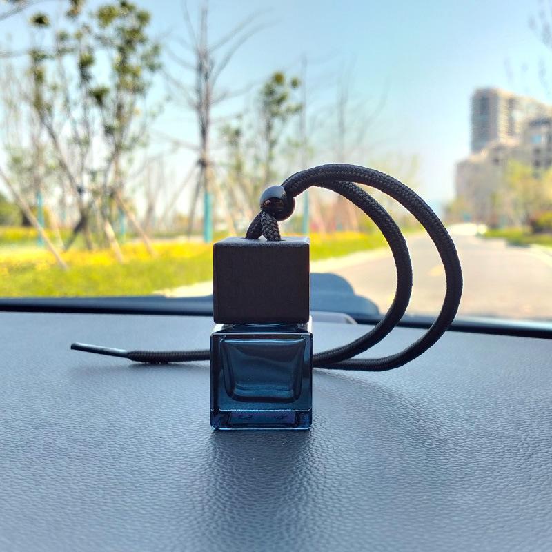 1Pcs Black Cover Square Glass Car Perfume Empty Bottle Pendant Car Mounted Perfume Pendant Fragrance Oil Diffuser Car Interior