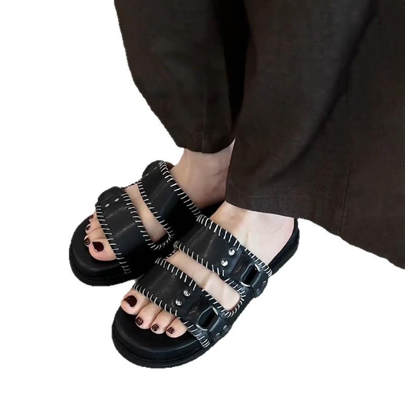 Schaffell-Version~ Neues Nietendesign mit Sandalen für Frauen, die es leid sind, im Sommer in Scheiße zu treten, Römersandalen mit niedrigem Absatz