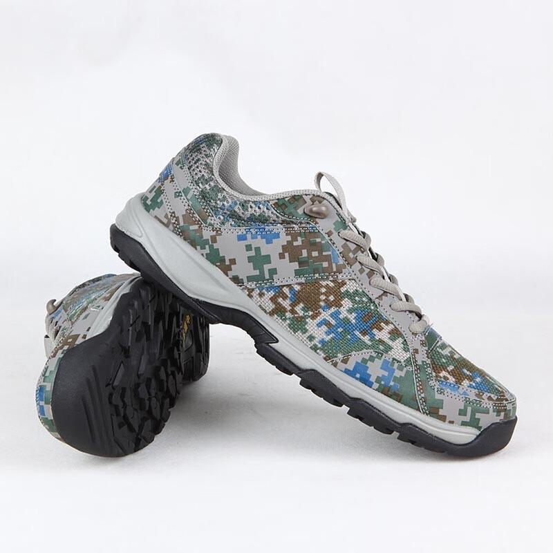Yixingke Men s Camouflage Outdoor Training Shoes