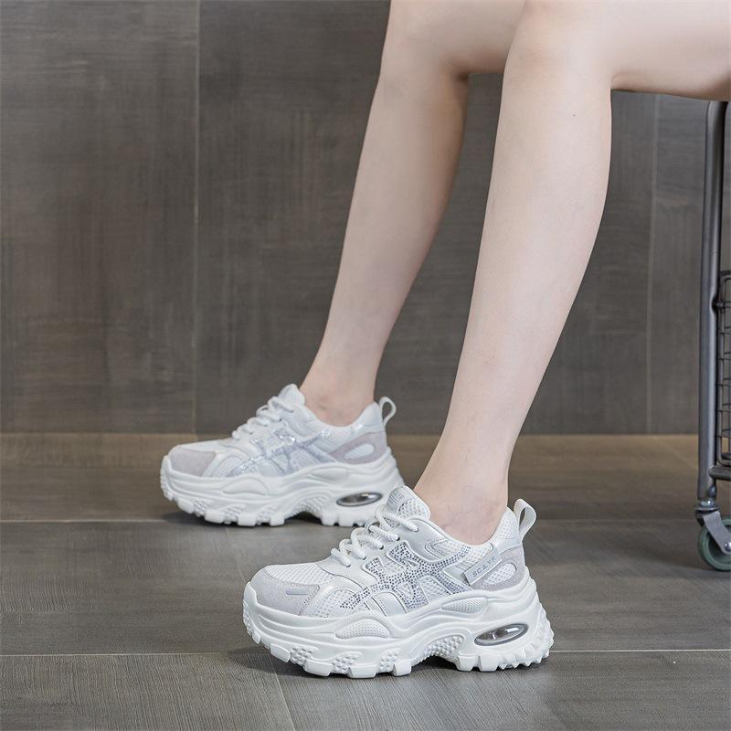 Small Thick-soled Dad Shoes Women 2025 New Casual Fashion Versatile Internet Celebrity Height Increase Lightweight Sports Shoes