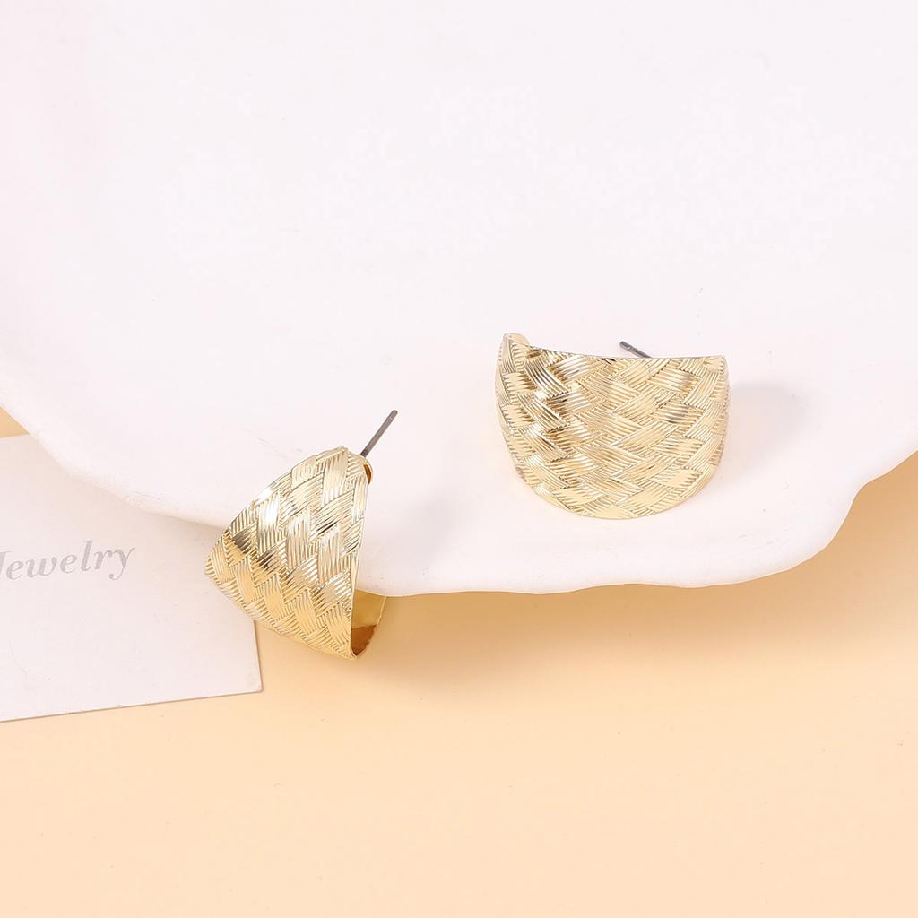 Retro and Unique Bamboo Joint Texture Wide C-shaped Stud Earrings, Simple, Fashionable, Exquisite and High-end