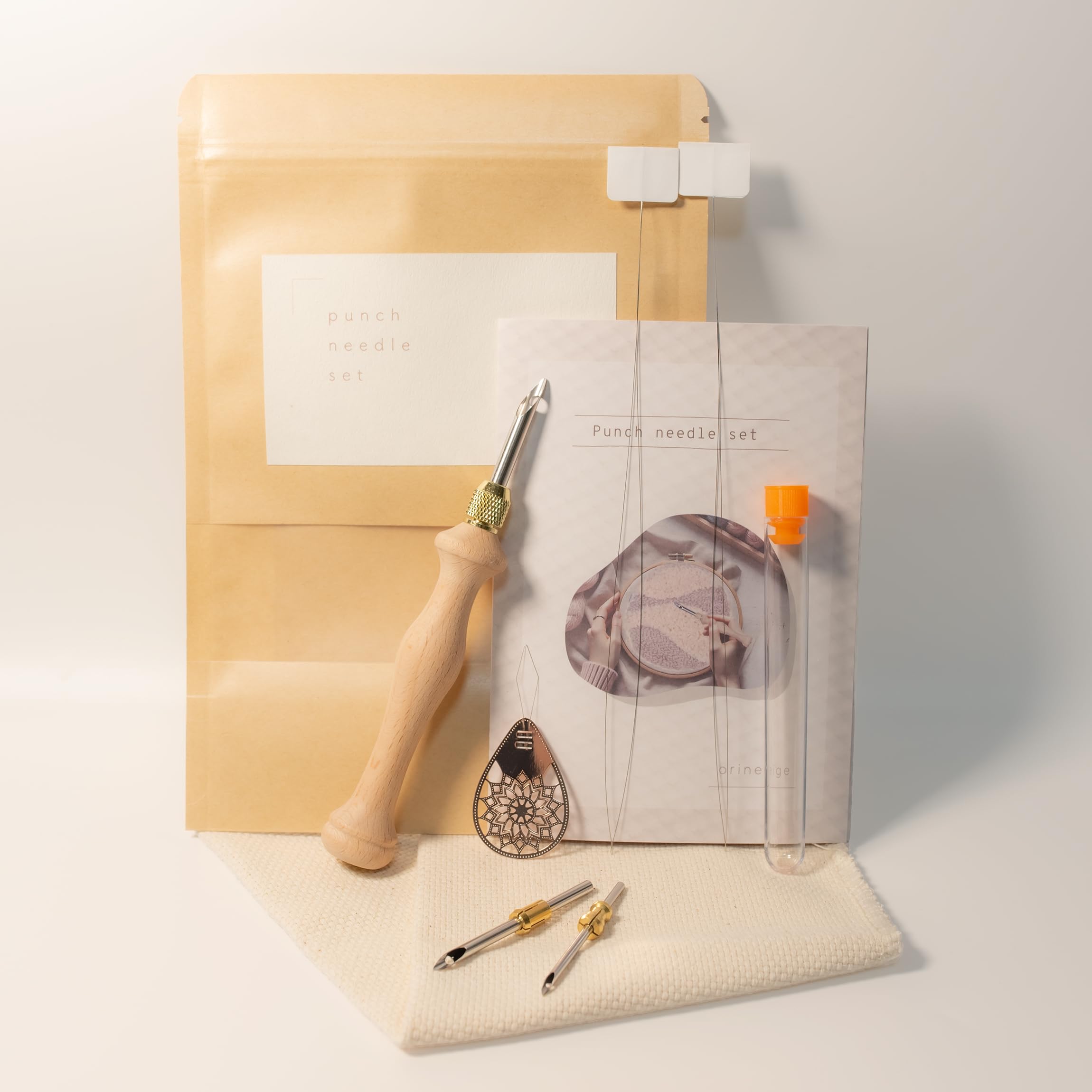 

Orineige Punch Needle Set OR-PN01 3 Needles S/M/L with Fabric Threader Needle Case and Adjustable Length Japanese Manual