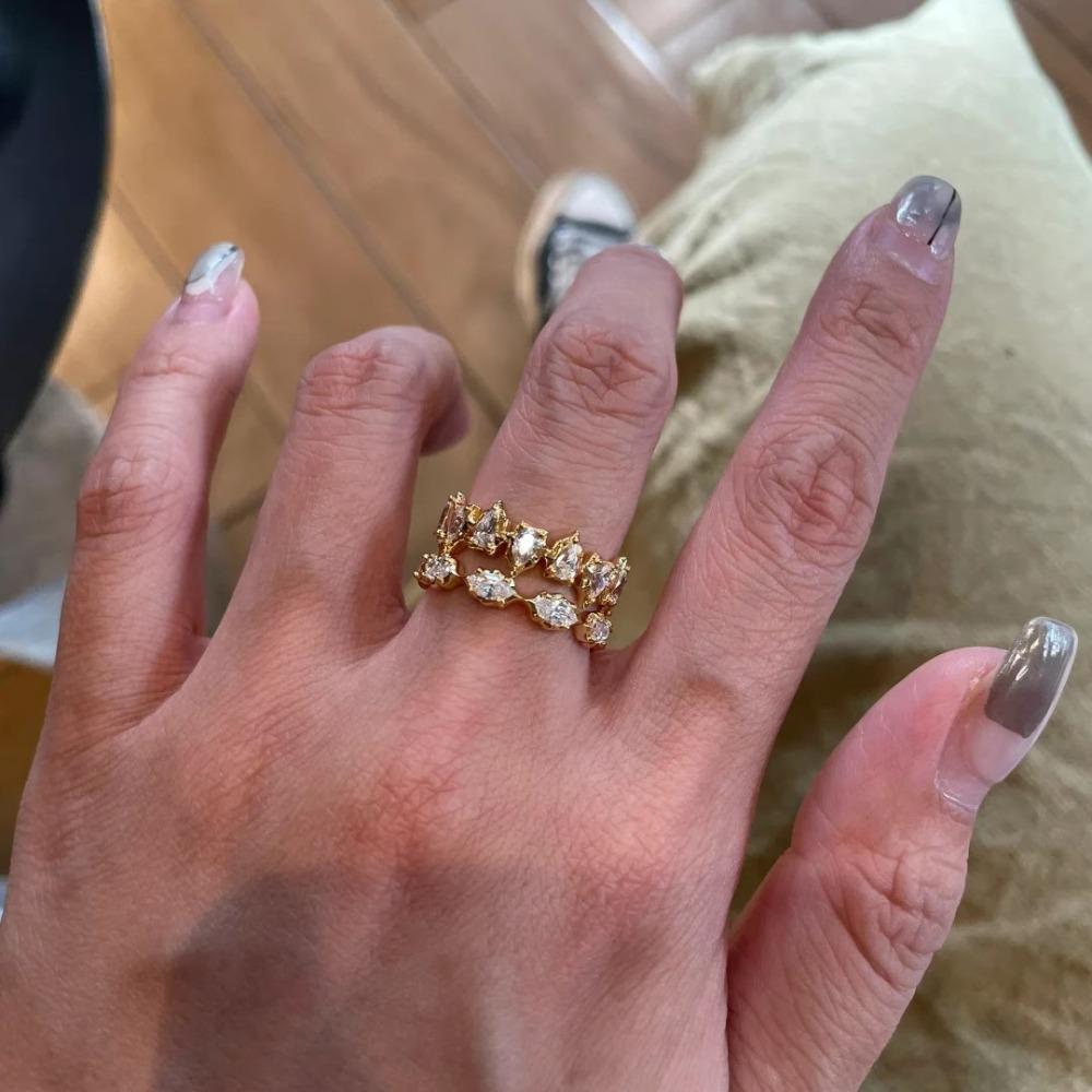 Eleganter französischer Retro-Ring für Damen Stapelbarer Diamantring Minimalistisches Design Einzigartiger unregelmäßiger Rand Schmuckgeschenk