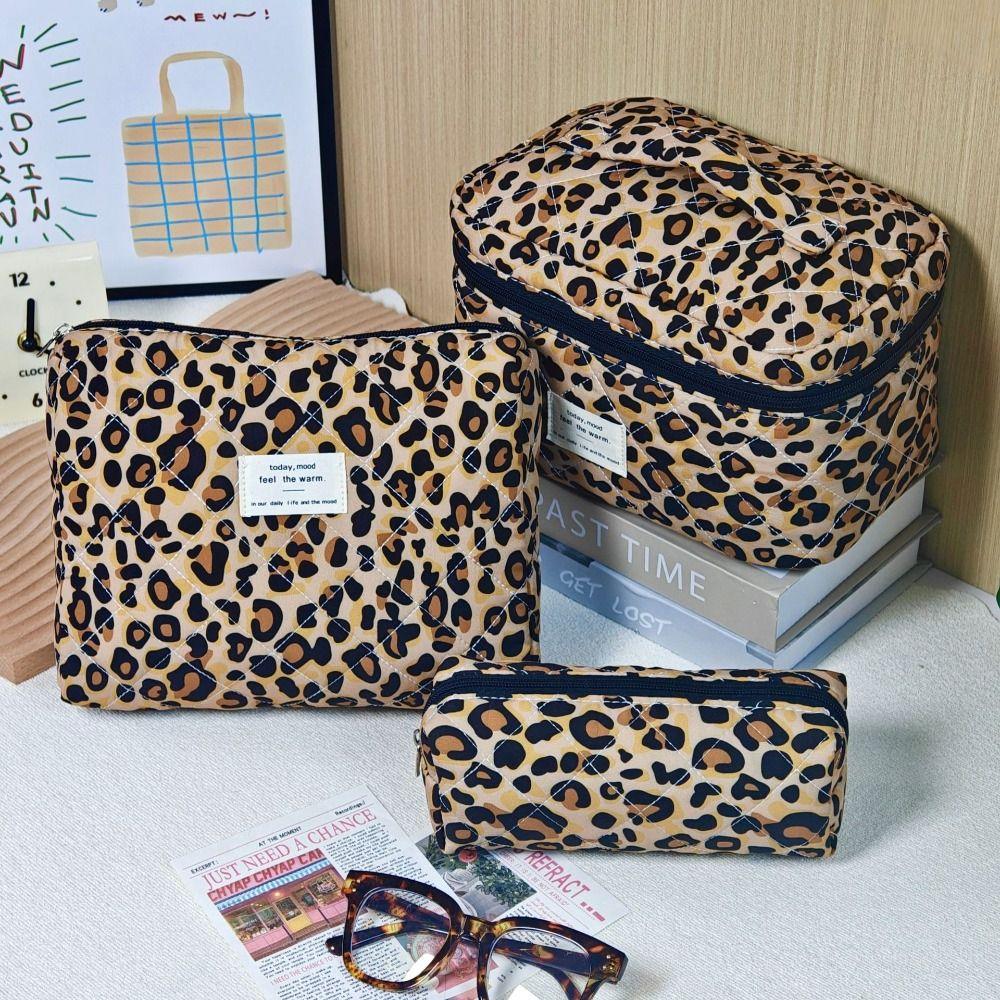 Ins Style Quilted Cotton Handheld Makeup Bag Large Capacity Zipper Closure Toiletry Bag Portable Leopard Print Handbag Gift