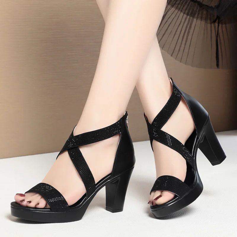 Mode 8 cm Damen Hochsommer Schwarz Strass Glitzer Kleiderschuhe Für Weiches Leder Plateau Keilabsatz Elegant Sandale Römischer Stil