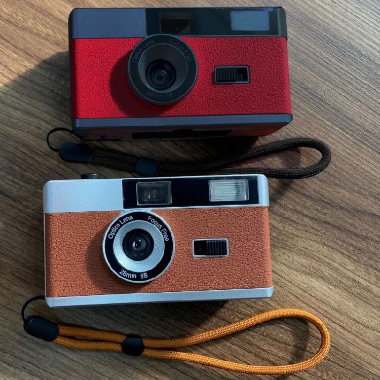 Modern 35mm Film Camera with Flash Unleash Your Creativity in Film Photography