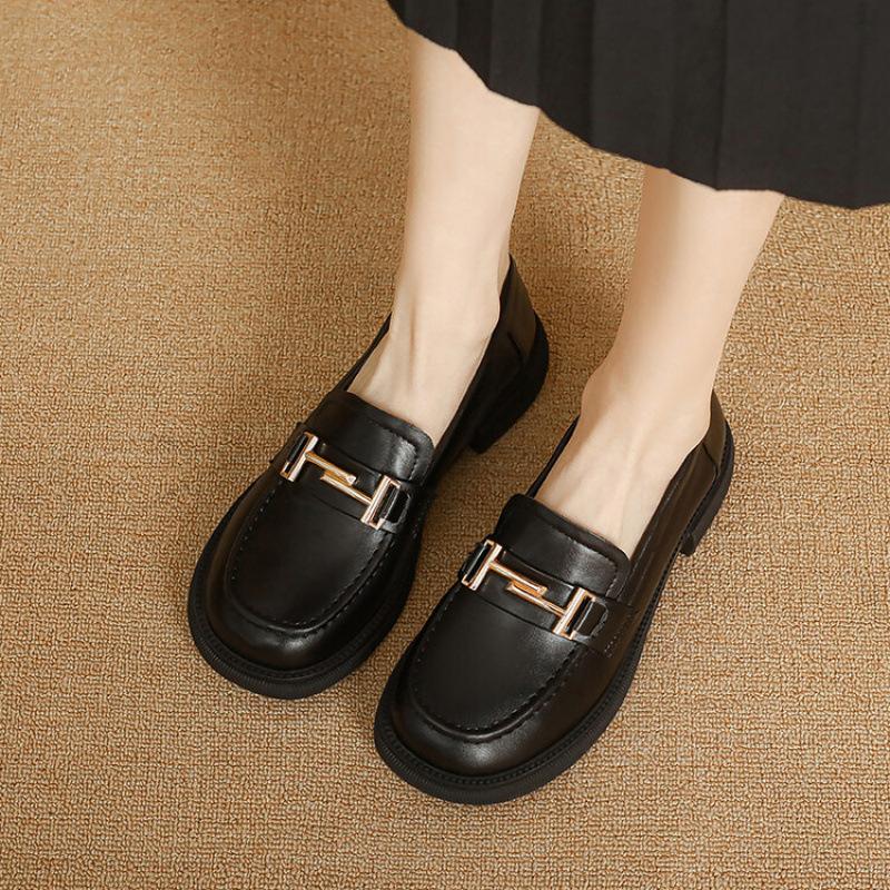 

Новые женские однотонные туфли на толстой подошве с нескользящим протектором, с круглым носком, на среднем каблуке, большого размера, закрывающие стопу, на повседневном квадратном каблуке, с небольшими кожаными вставками 39 чёрный