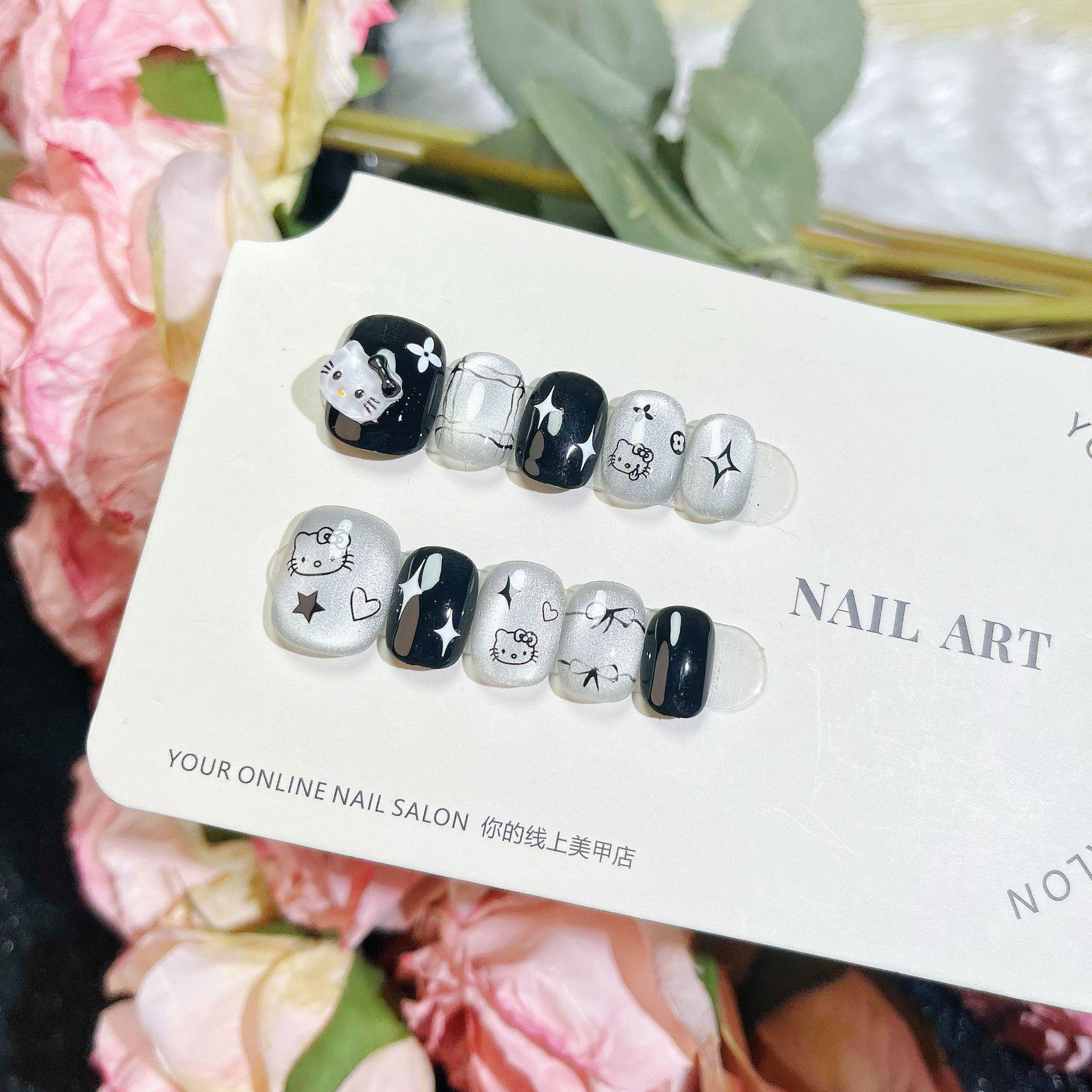 

Романтическая планета Ручная работа Короткая длина Звездный маникюр: Высококлассный, крутой стиль с нежной цветовой блокировкой и супер-блестящей отделкой Large