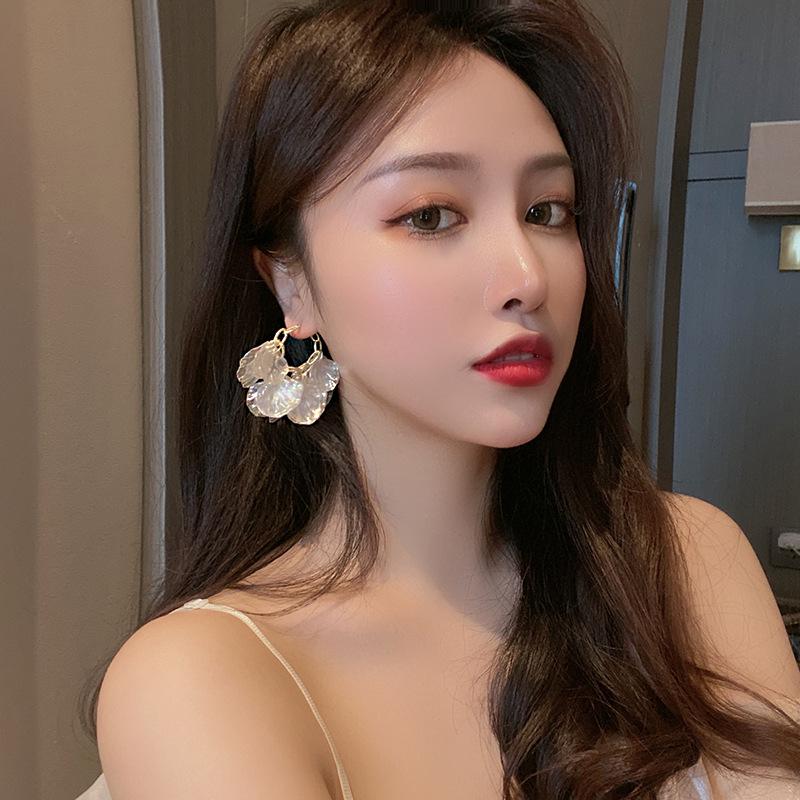 Super Fairy Acrylic Shell Flower C-Shaped Geometric Silver Needle Earrings for Women