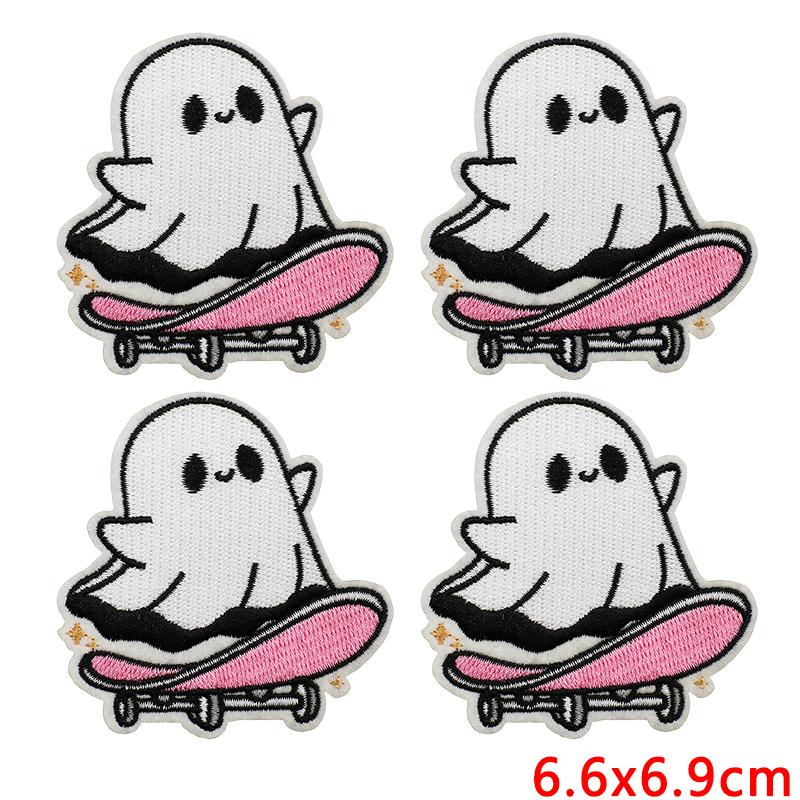 10pcs Wholesale Halloween Series Embroidered Patches For Clothes Jackets Diy Ghost Basketball Iron On Patches For Clothing 