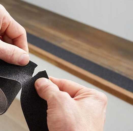 Motive Anti-Slip Tape Black 5M 020 217