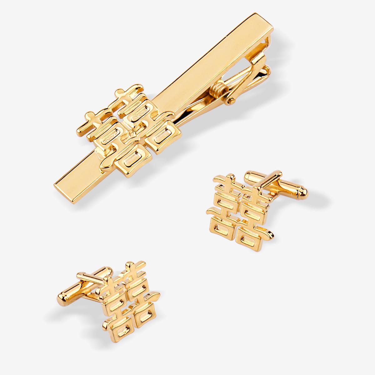 

Свадебный набор: зажим для галстука и запонки. Свадебный жених. Золотой, серебряный, красный. Полые круглые рукава.