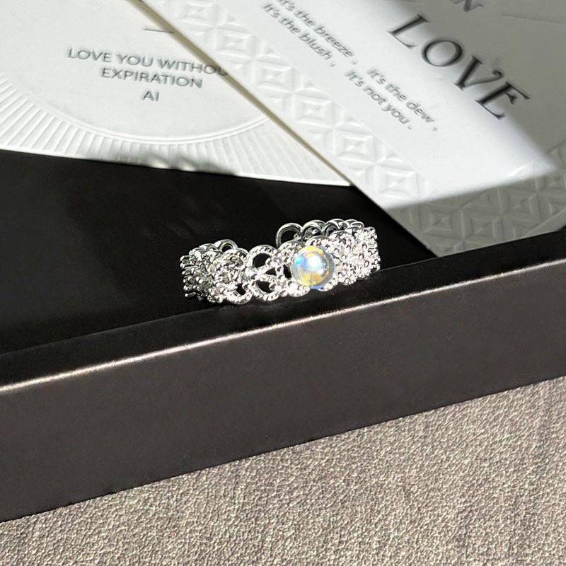 Temperament Fashion Lace Pearl Light Luxury Ring Women s Moonstone French Skirt Crown Niche Design Index Finger Ring