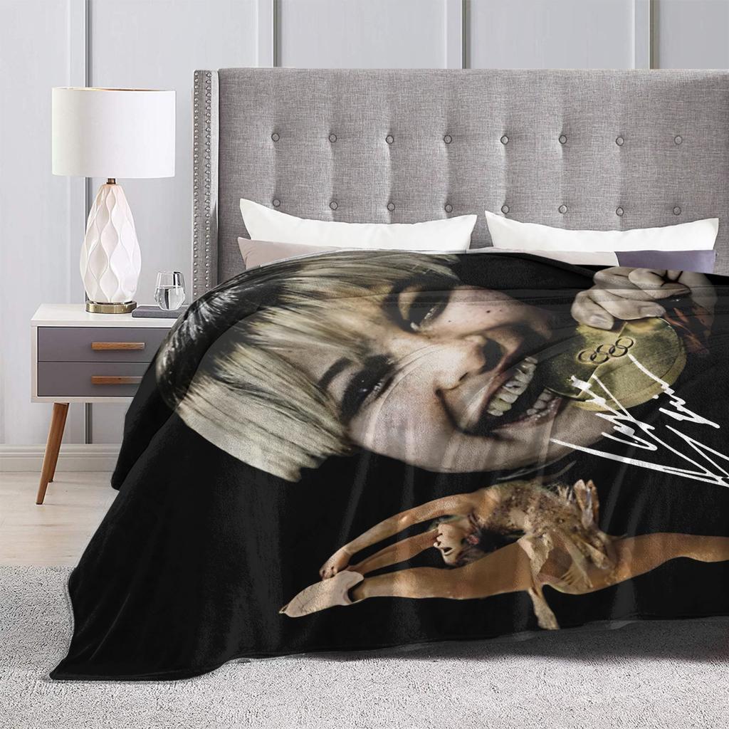 Alysa Liu American Figure Skater Blanket Flannel Throw Blanket For Sofa Home Soft Cozy Custom Quality Bedspread Present