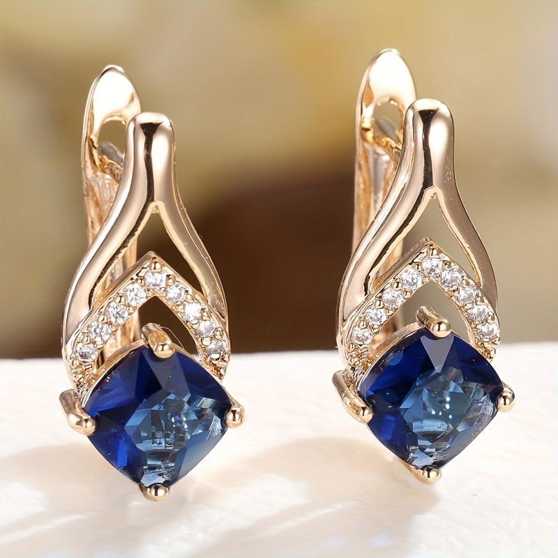 A Pair Of Retro And Elegant Women'S Fish Tail Inlaid Earrings, Fashionable Earrings