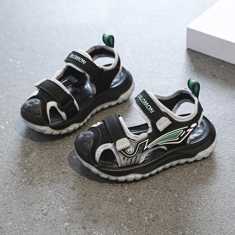 Children's sandals brick and mortar store children's sports shoes Baotou summer new beach shoes sports Velcro sandals